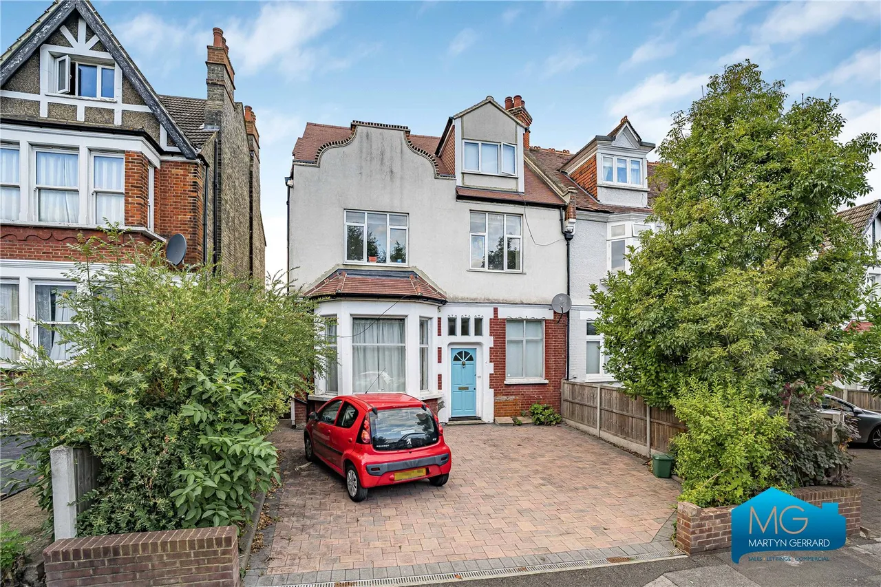 Alexandra Park Road, London, N10, photo 17