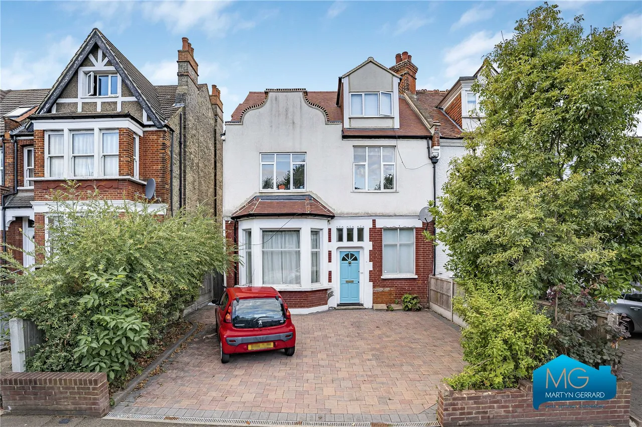 2 bed flat to rent, Alexandra Park Road, London, N10