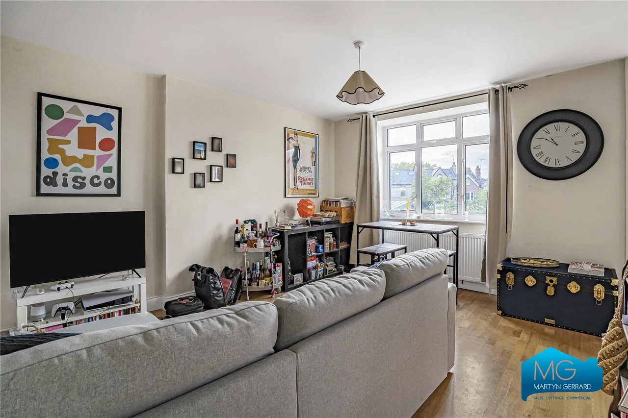 Alexandra Park Road, London, N10, photo 7