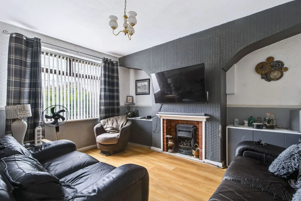 Thelwall Lane, Warrington, Warrington, WA4 1NG, photo 2
