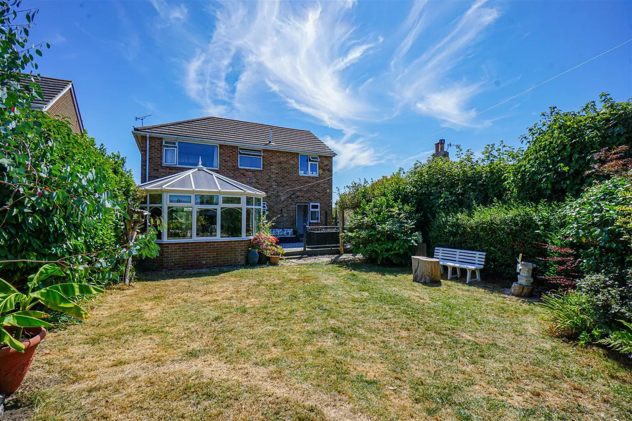 Fairlight Road, Hastings, photo 38
