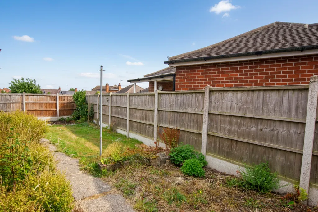Rowena Drive, Ashby-de-la-Zouch, photo 16