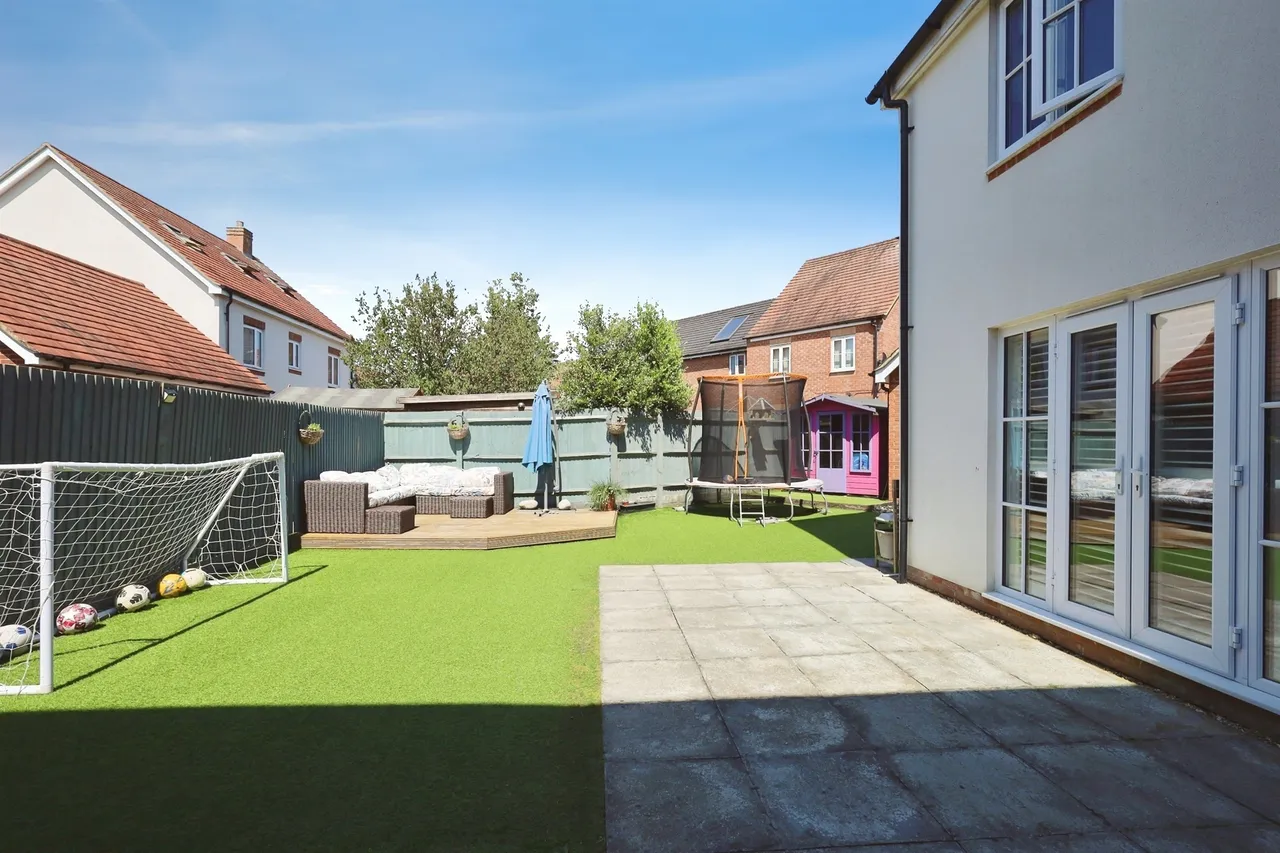 Solent Crescent, Hailsham, BN27, photo 19