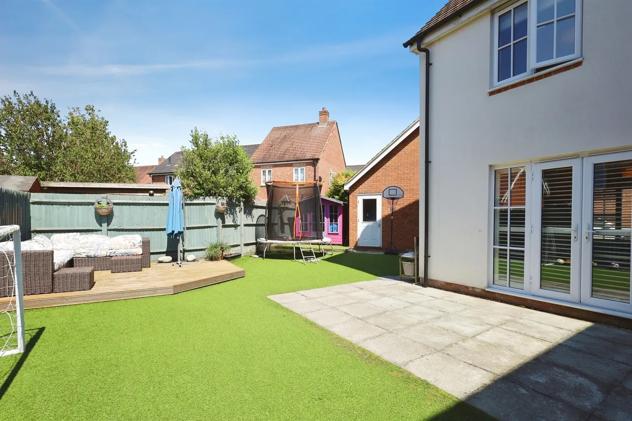 Solent Crescent, Hailsham, BN27, photo 18