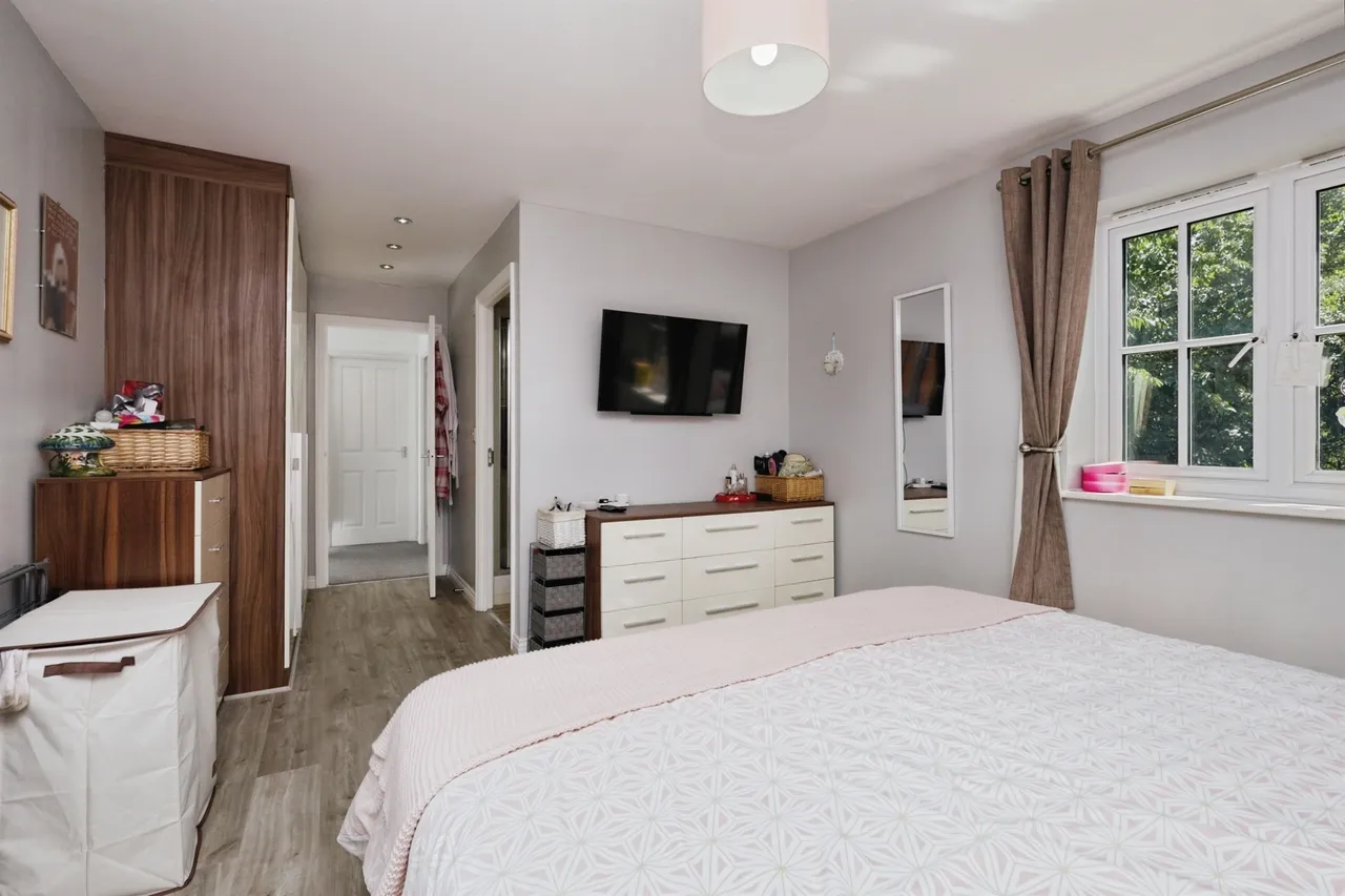 Solent Crescent, Hailsham, BN27, photo 13