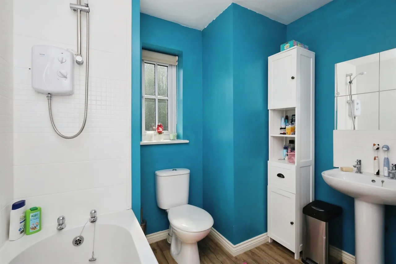 Solent Crescent, Hailsham, BN27, photo 17