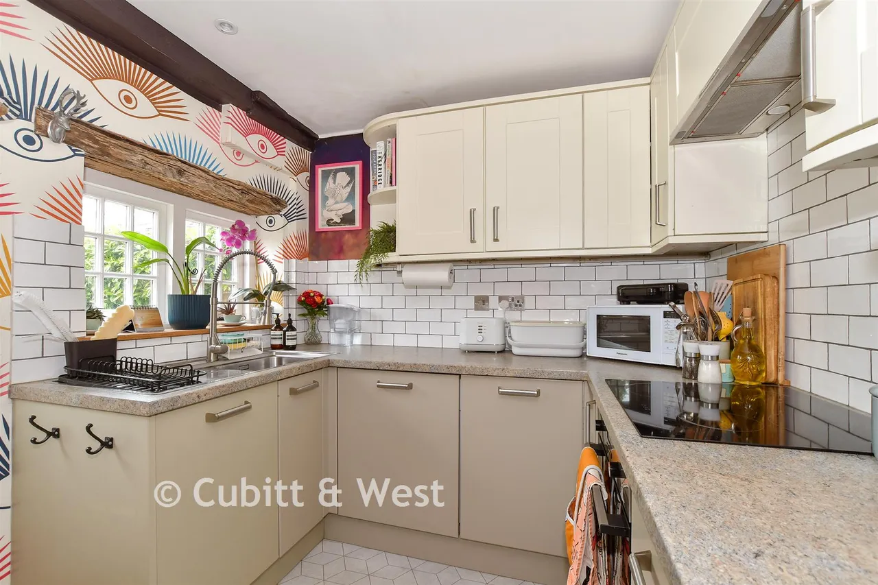 Station Road, Horsham, RH13, photo 9