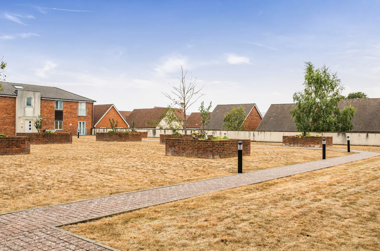 Conduct Gardens, Eastleigh, SO50, photo 11