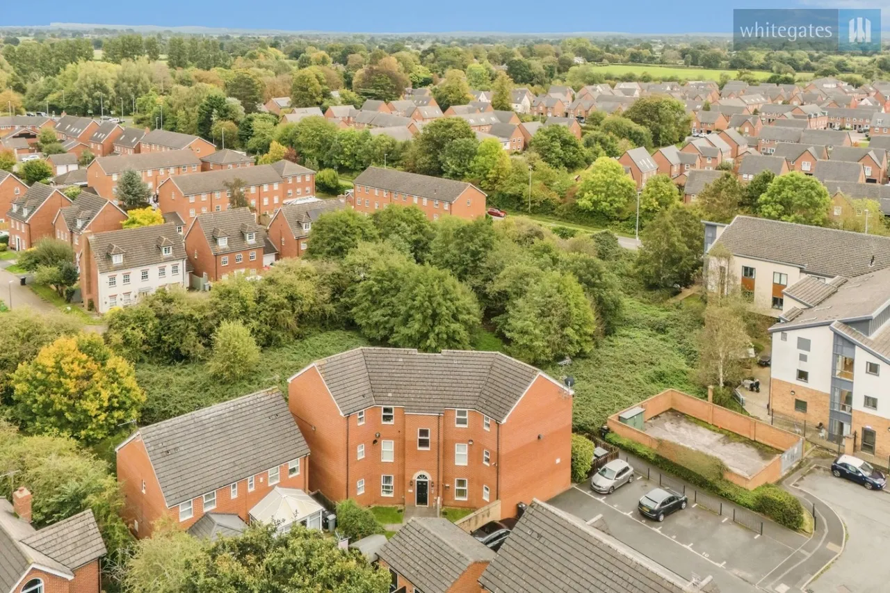 2 bed flat for sale, Cherry Tree Court, Nantwich, CW5