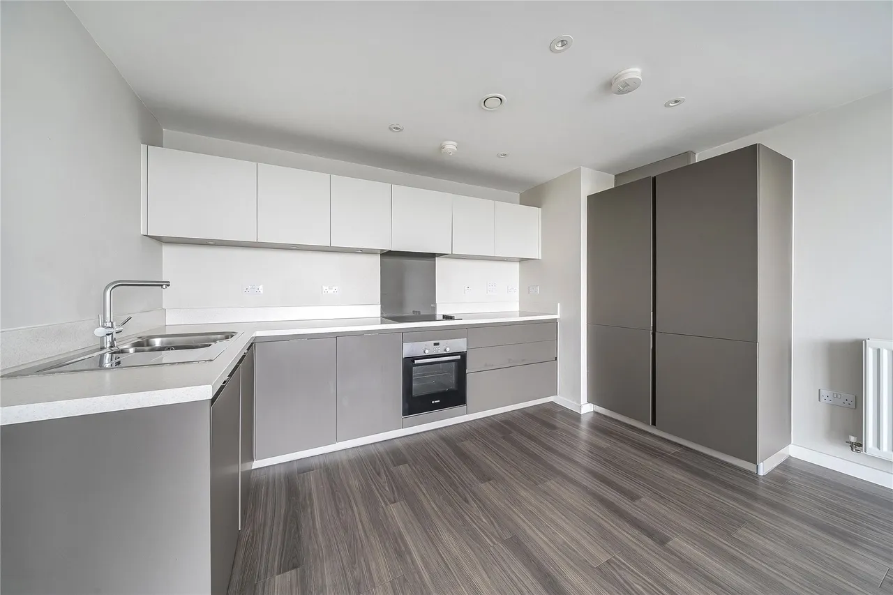 Summit House, Glebe Way, West Wickham, BR4, photo 2