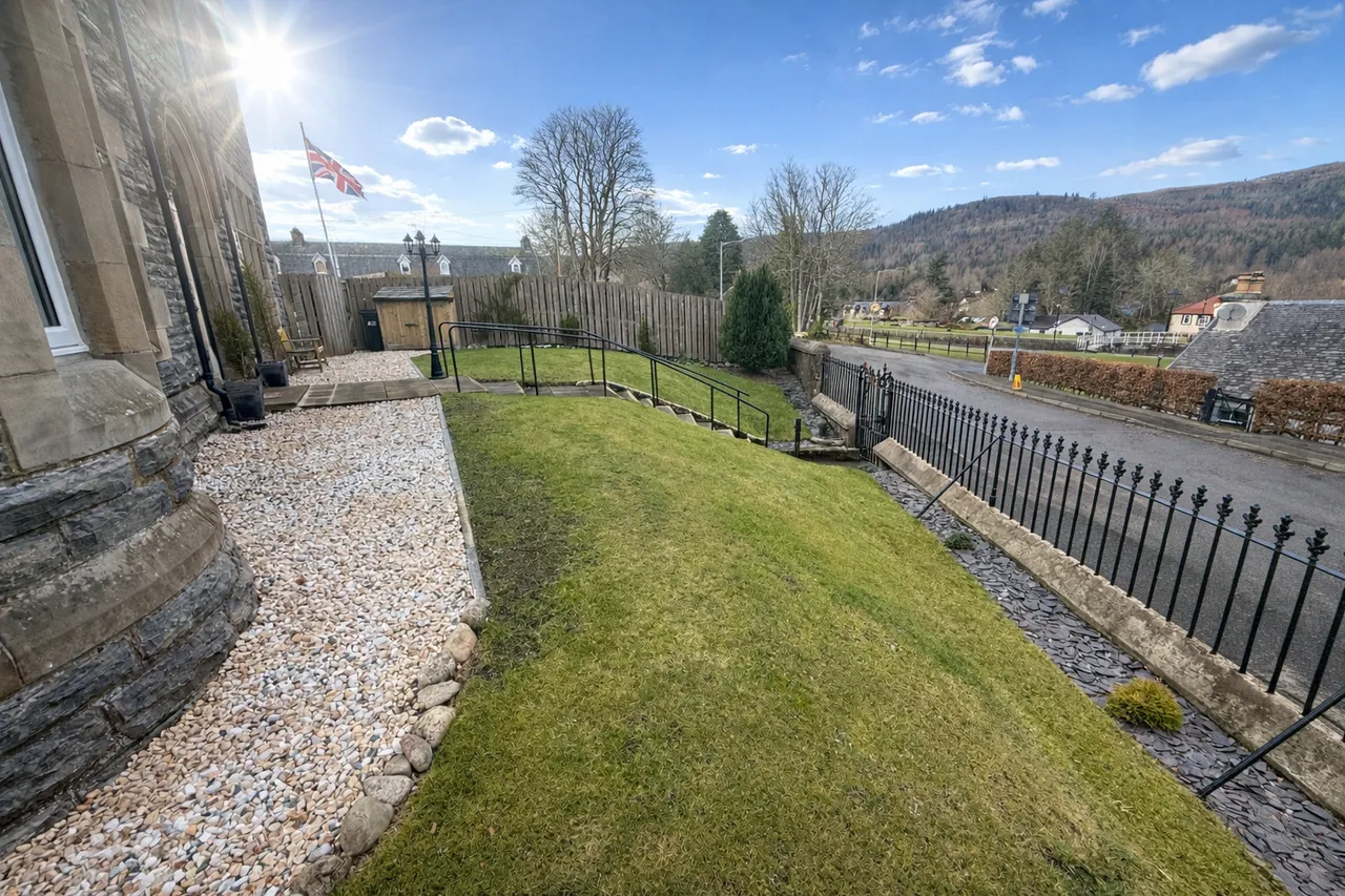 Station Road, Fort Augustus., Inverness-shire, PH32 4AY, photo 4