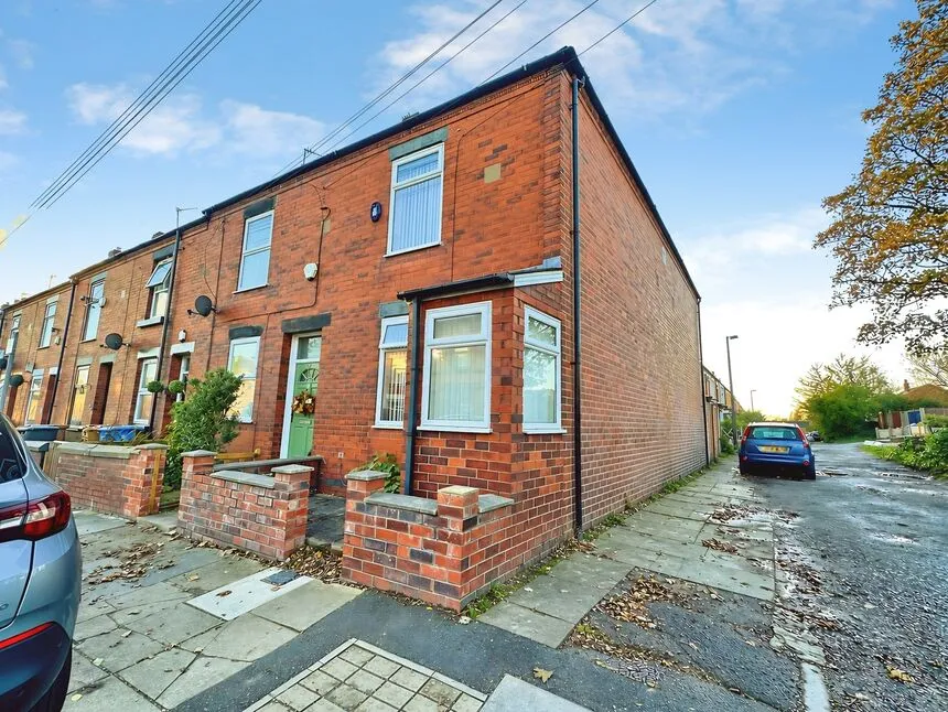 2 bed house for sale, Shaftesbury Road, Swinton, M27