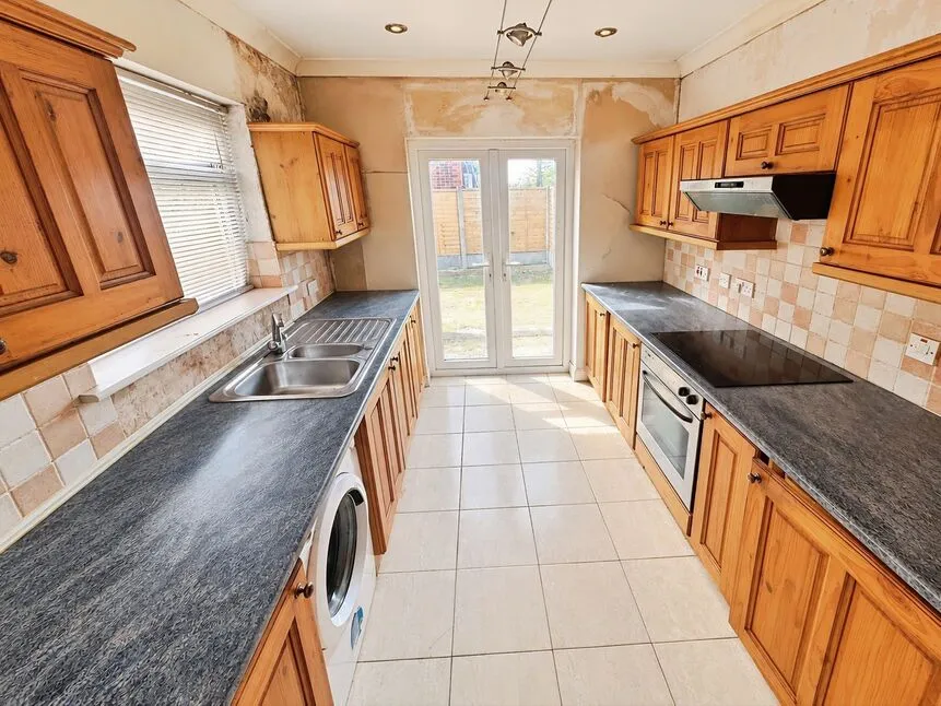 Shaftesbury Road, Swinton, M27, photo 5