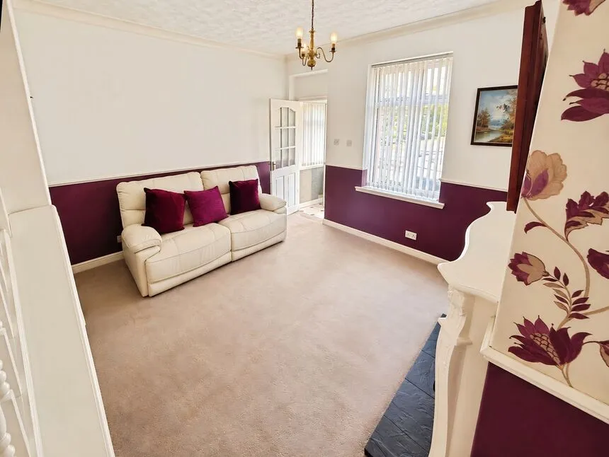 Shaftesbury Road, Swinton, M27, photo 3
