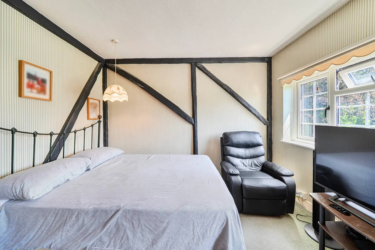 Rockingham Parade, Uxbridge, UB8, photo 8