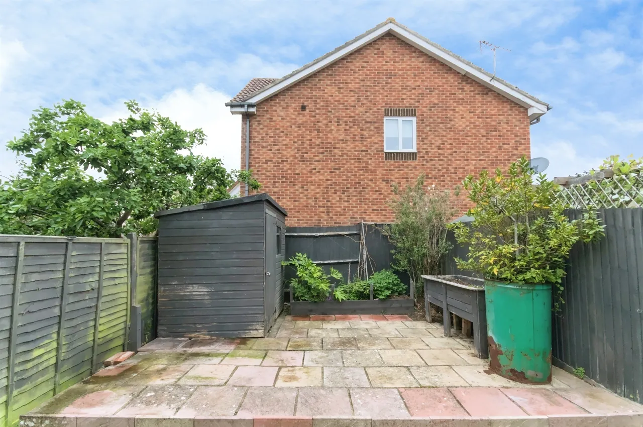 Broad Oak Close, Eastbourne, BN23, photo 17