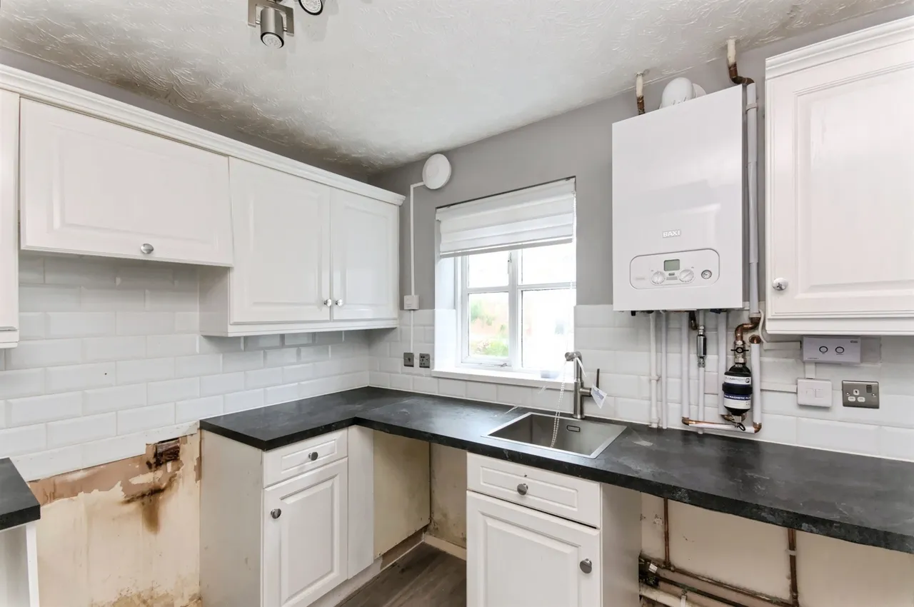 Broad Oak Close, Eastbourne, BN23, photo 3