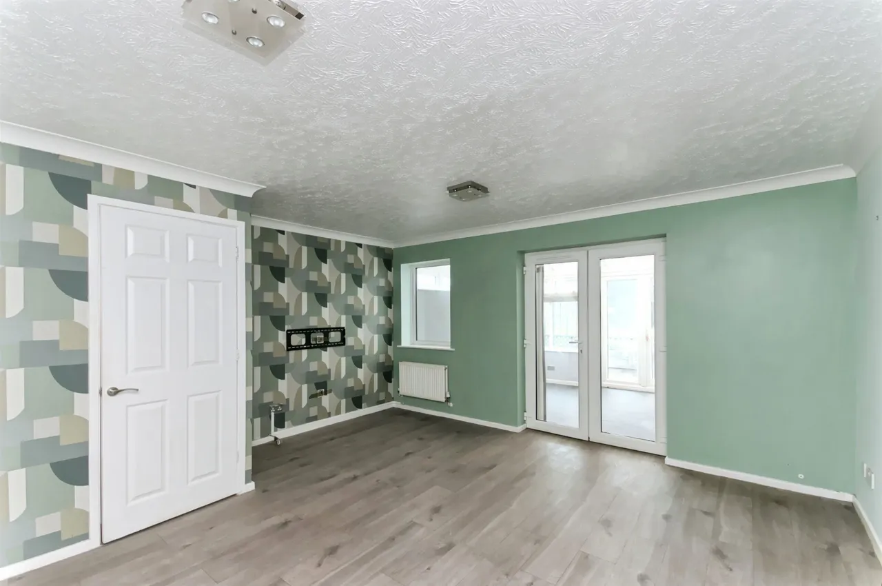 Broad Oak Close, Eastbourne, BN23, photo 5