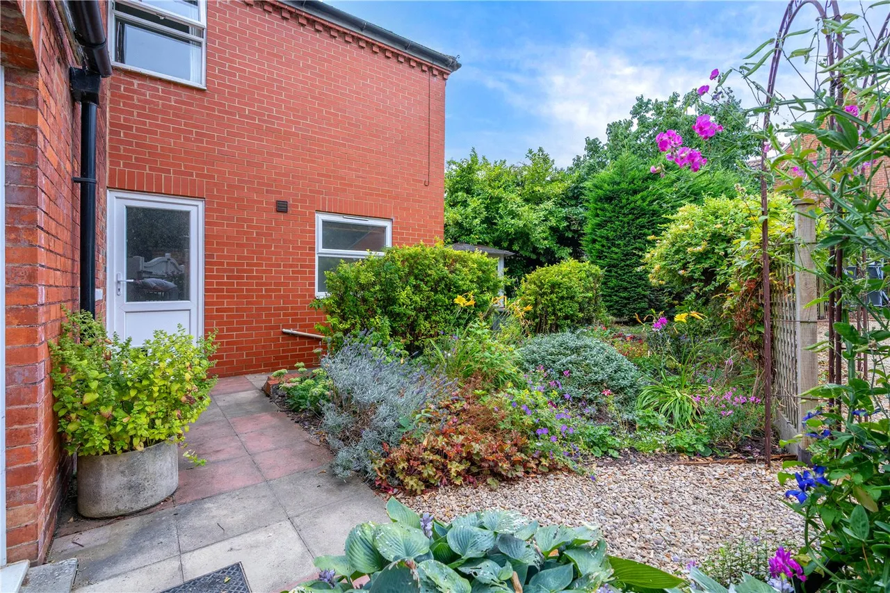 North Road, Bourne, PE10, photo 10