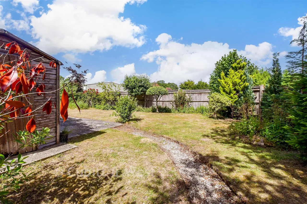 Petworth Road, Kirdford, RH14, photo 6