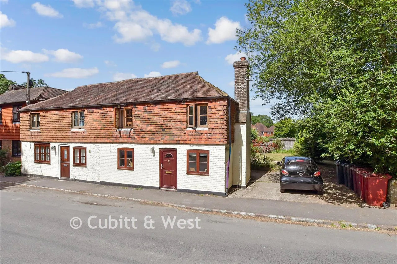 1 bed flat for sale, Petworth Road, Kirdford, RH14