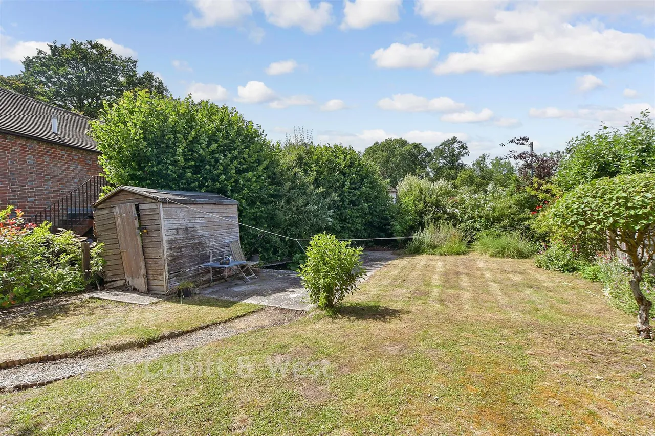 Petworth Road, Kirdford, RH14, photo 9