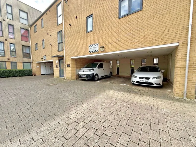 Richmond Drive Houghton Regis, Dunstable LU5 5GD, photo 11
