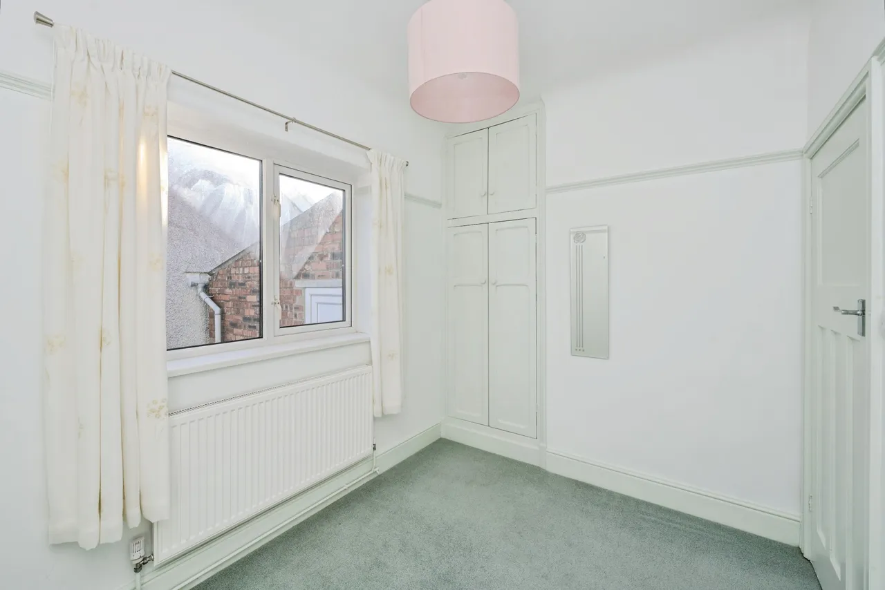 Bryngwyn Road, Llanelli, photo 11