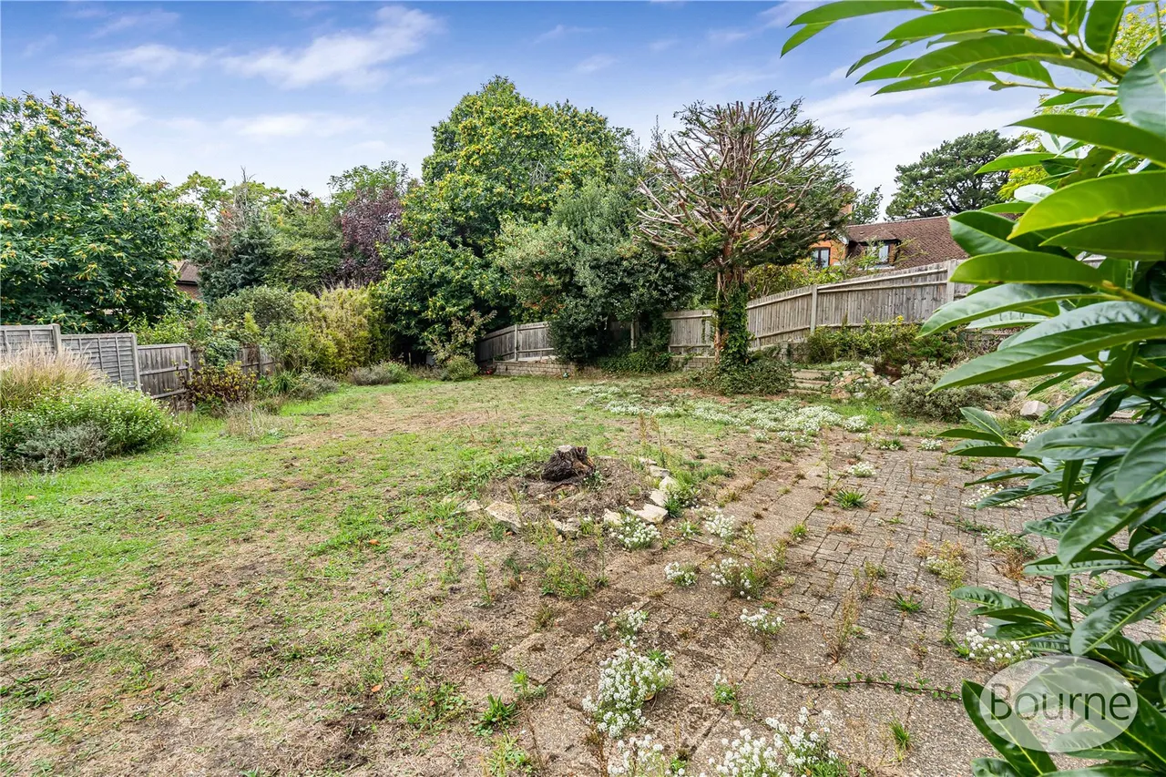 The Ridge, Woking, GU22, photo 11