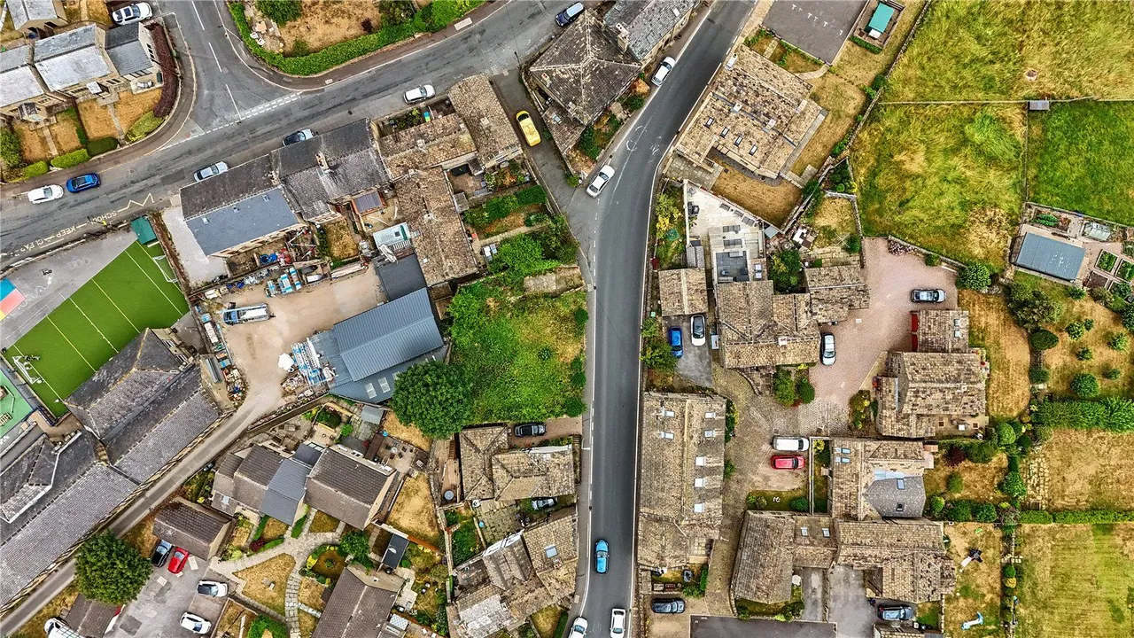 South Parade, Stainland, HX4, photo 9