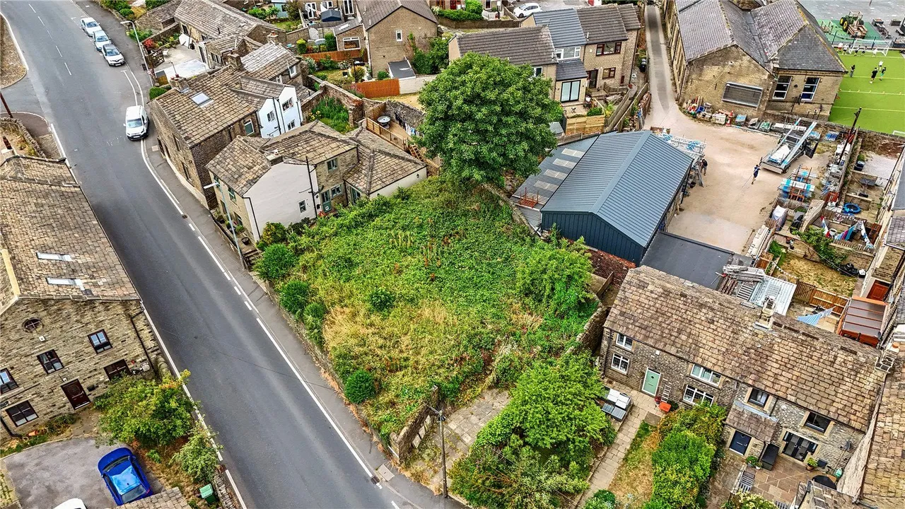 South Parade, Stainland, HX4, photo 3
