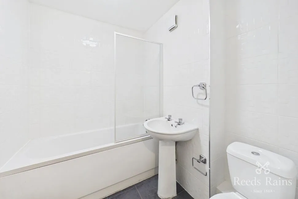 Clarendon Road, Eccles, Greater Manchester, M30, photo 6