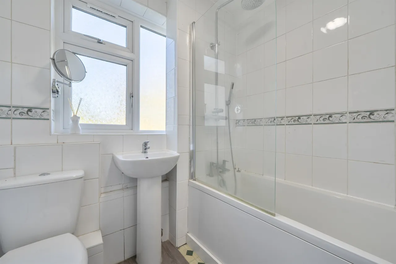 Dunraven Drive, Enfield, EN2, photo 10