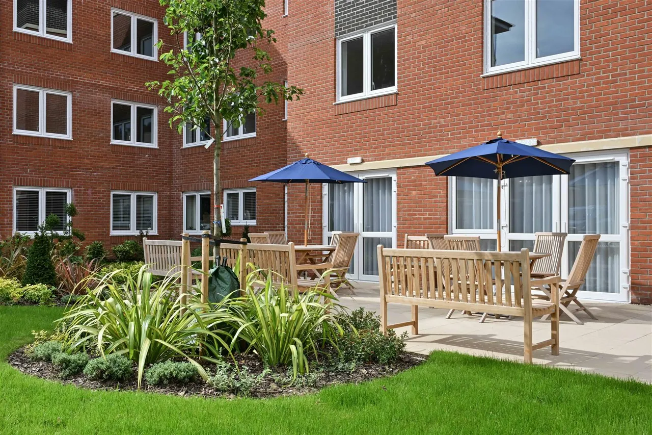 London Road, Basingstoke, RG21, photo 6