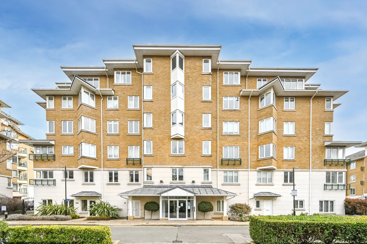 3 bed flat to rent, Richmond, TW9
