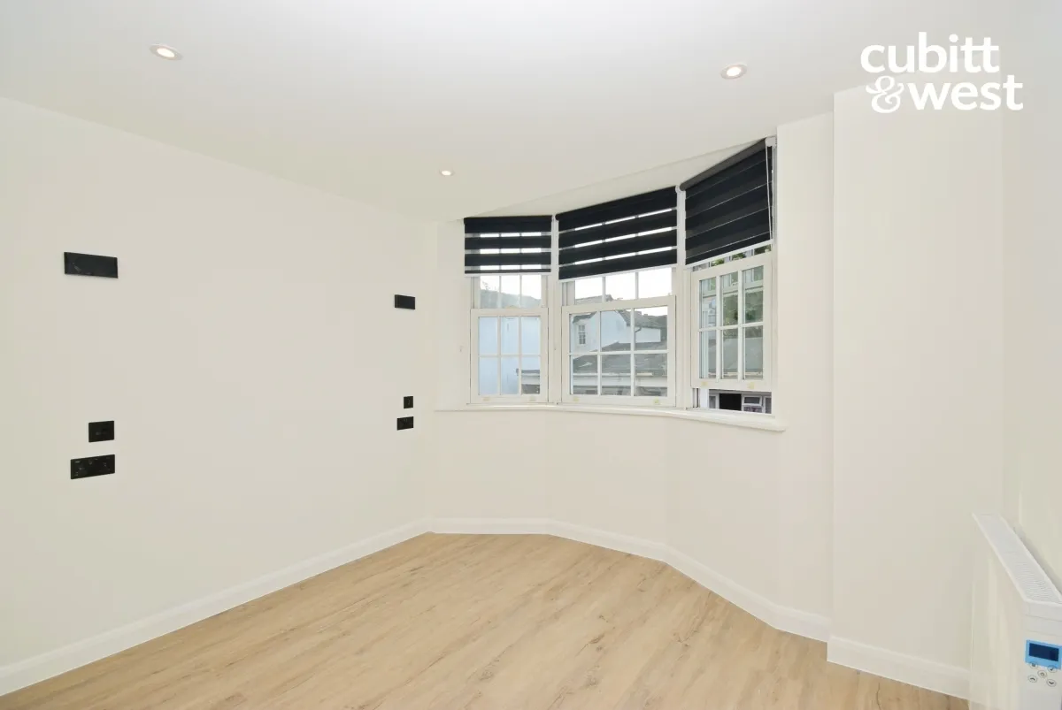 Bridge Street, Leatherhead, KT22, photo 5