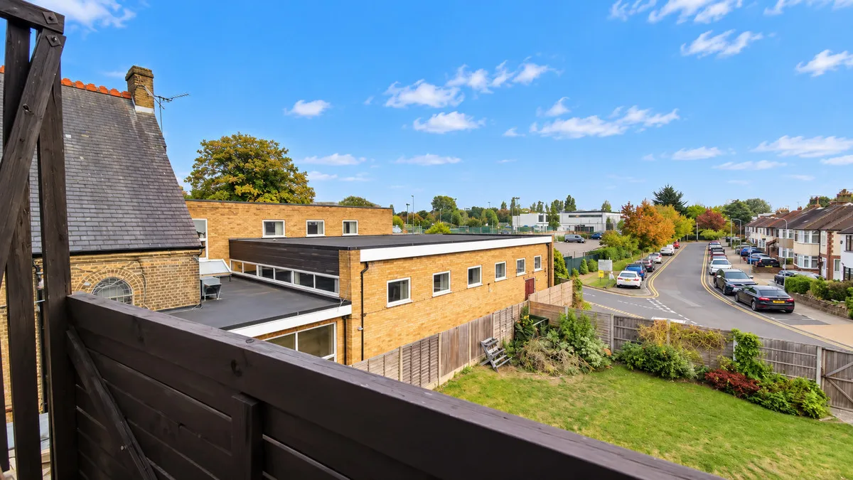 Brentwood Road, Romford, RM1, photo 10