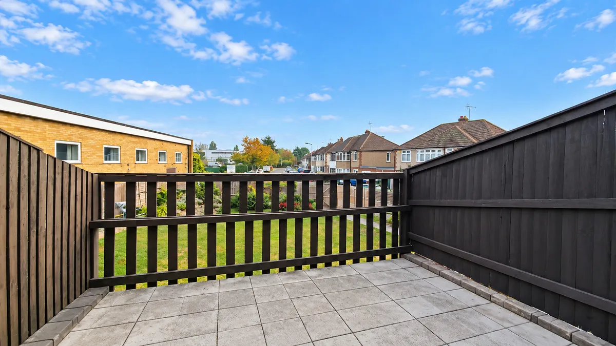 Brentwood Road, Romford, RM1, photo 4
