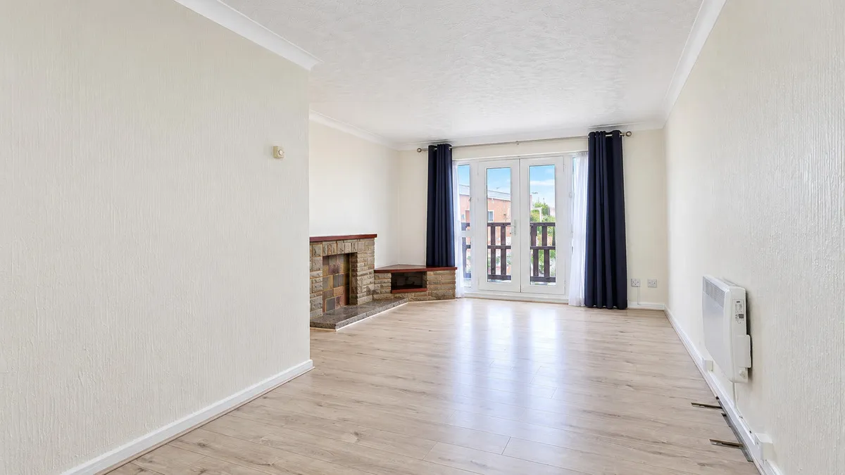 Brentwood Road, Romford, RM1, photo 5