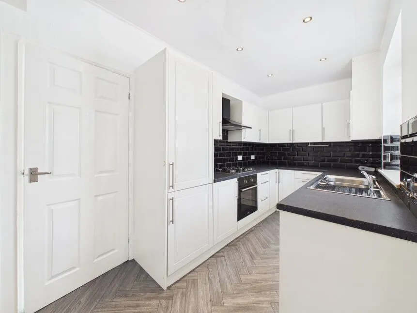 Tower Street, Dukinfield, SK16, photo 4