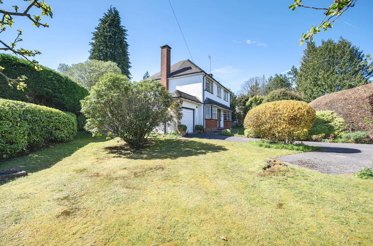 3 bed house for sale — Lime Avenue, Camberley, Surrey, GU15 2BH