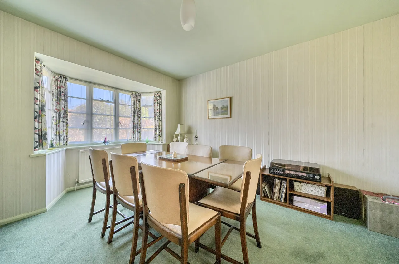 Lime Avenue, Camberley, Surrey, GU15 2BH, photo 5