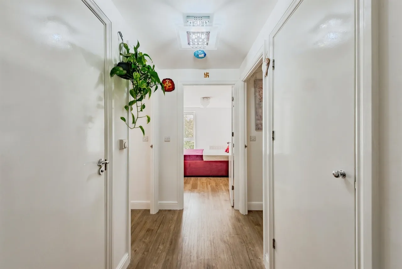 Commonwealth Drive, Crawley, RH10, photo 14