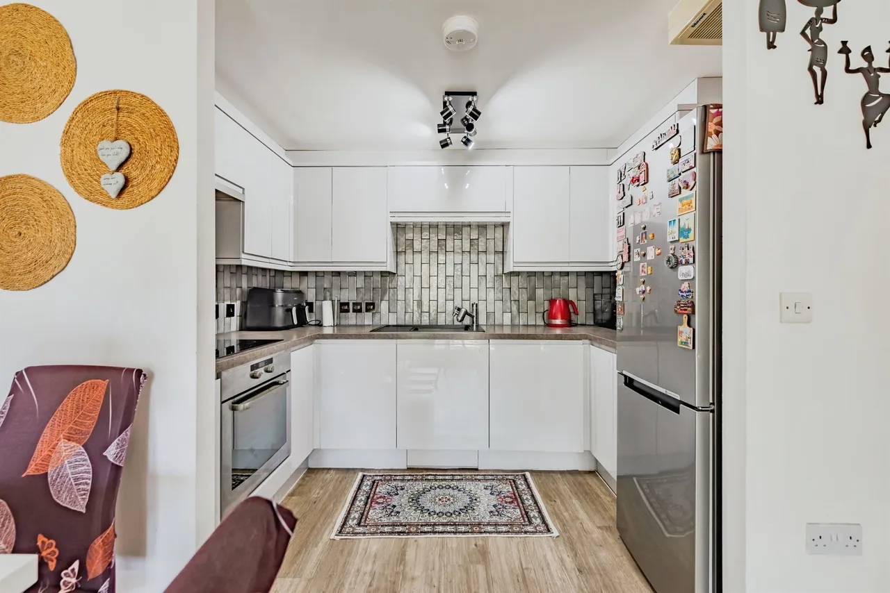 Commonwealth Drive, Crawley, RH10, photo 6