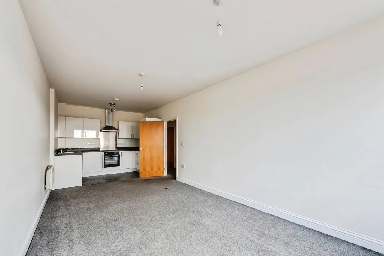 Farnsby Street, Swindon, SN1, photo 10