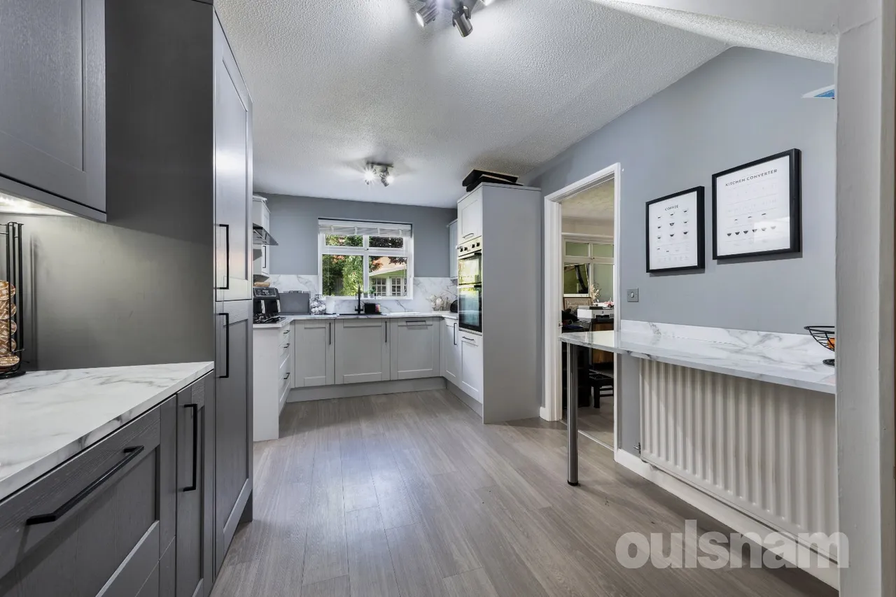 Thornbury Lane, Church Hill North, B98, photo 3