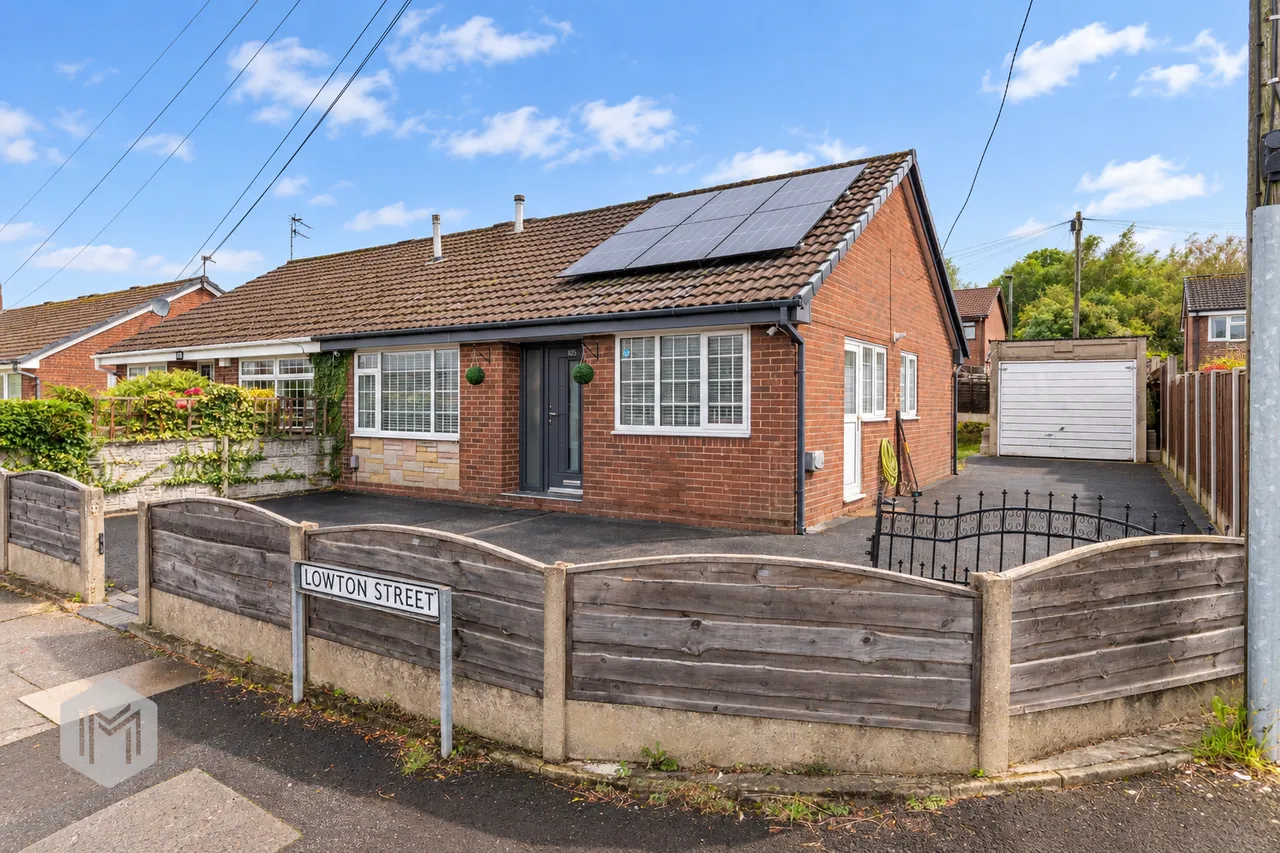 2 bed house for sale, Lowton Street, Radcliffe, M26