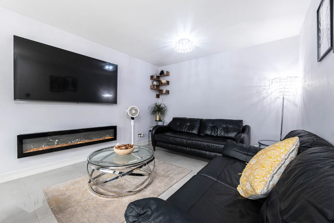 Lowton Street, Radcliffe, M26, photo 5