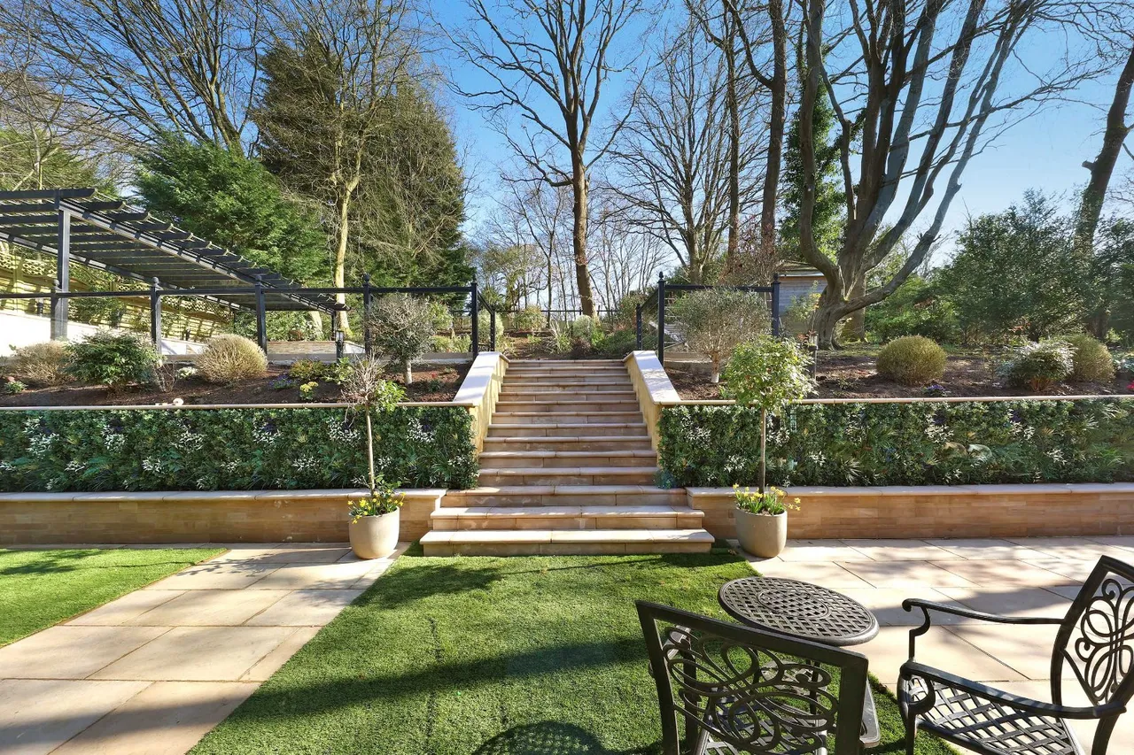 Valley Way, Gerrards Cross, SL9, photo 36