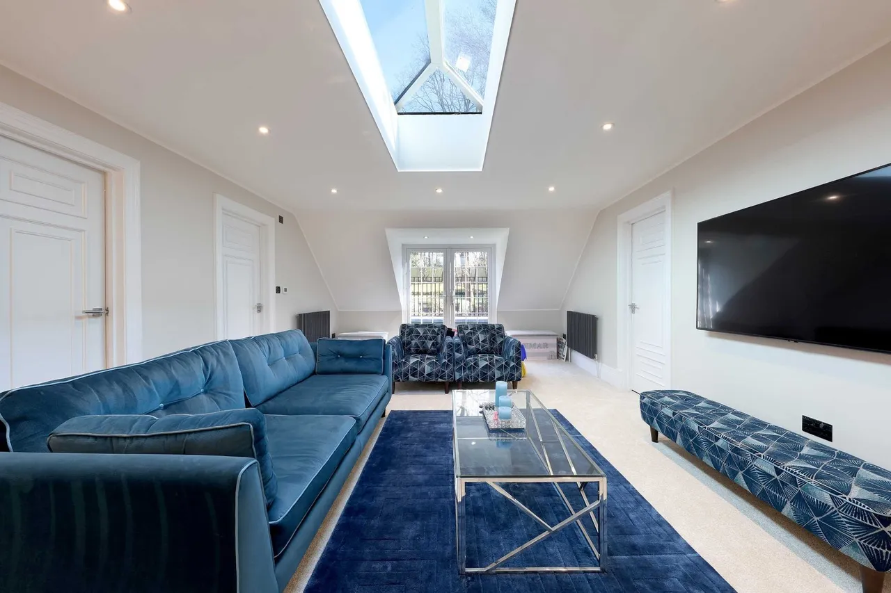 Valley Way, Gerrards Cross, SL9, photo 29